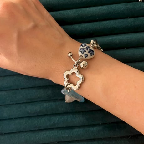charm bracelet ㅤ۫  ✿֔ᮬ-blue crystal-