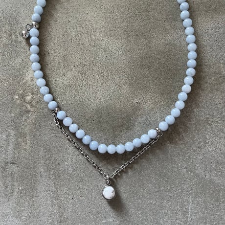 stone necklace-chalcedony × howlite