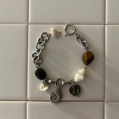shell bracelet