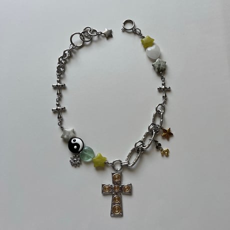 guru guru cross necklace