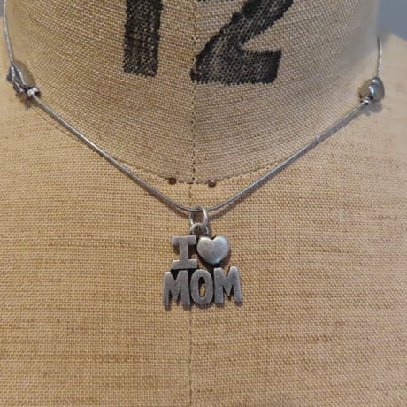 LOVE mom necklace♡ྀི ˖ ⊹