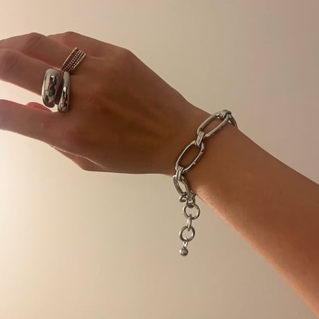 oval rink chain bracelet