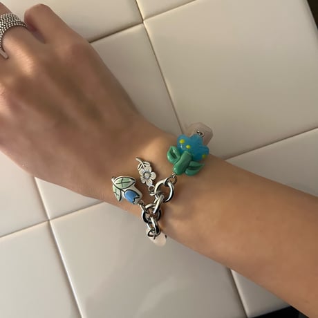 lovely flower bracelet