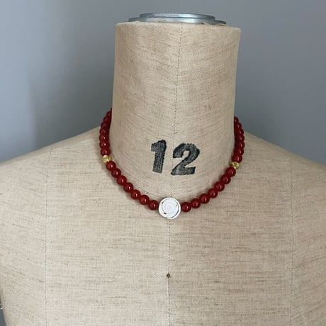 stone necklace  ˖𖦹๋࣭ ⭑（carnelian/shell）