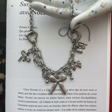 ribbon necklace