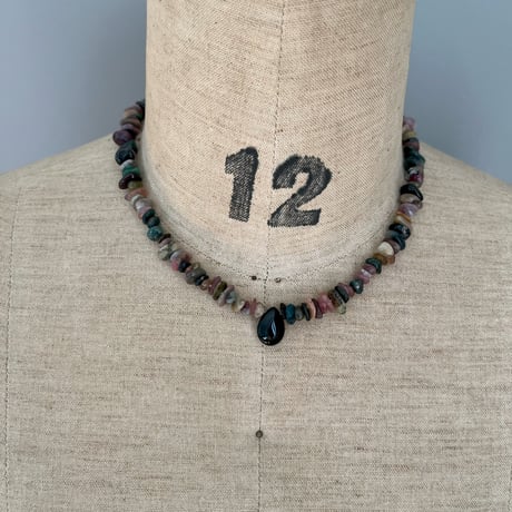 stone necklace-tourmaline × black onyx