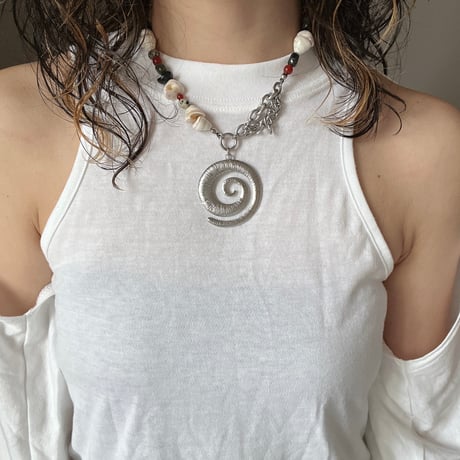 guru guru necklace