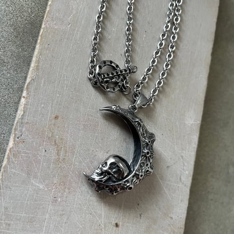 big moon necklace