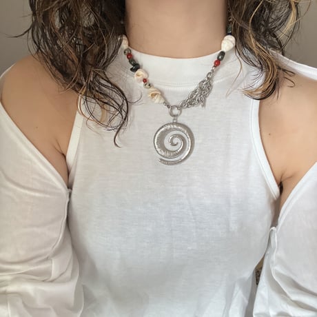 guru guru necklace