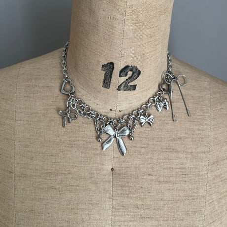 ribbon necklace