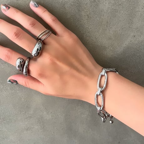 oval rink chain bracelet