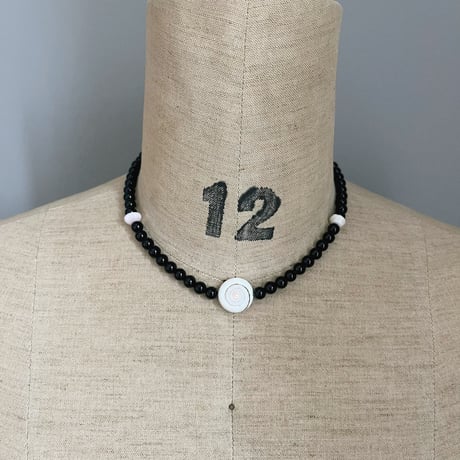 stone necklace ✩*ೃ.⋆（black onyx/shell）