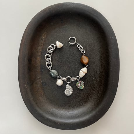 shell bracelet