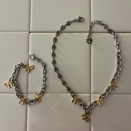 ribbon necklace