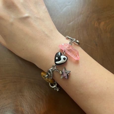 charm bracelet ꩜✧˖°.-yin yang-
