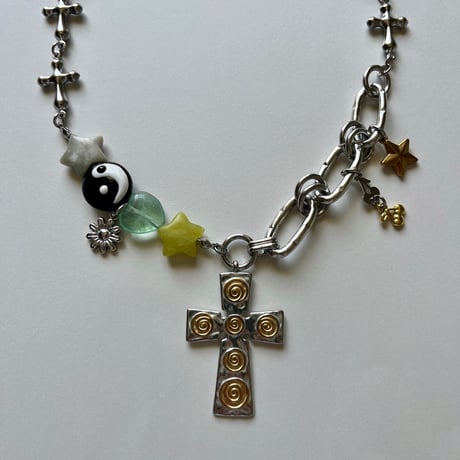guru guru cross necklace