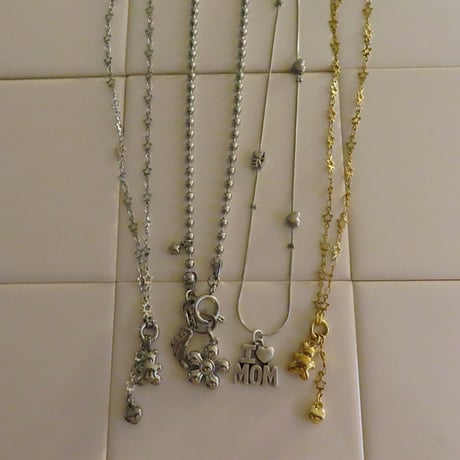 LOVE mom necklace♡ྀི ˖ ⊹