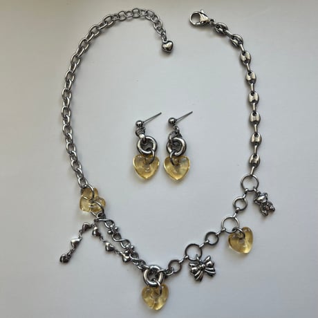 glass heart charm necklace-honey yellow-