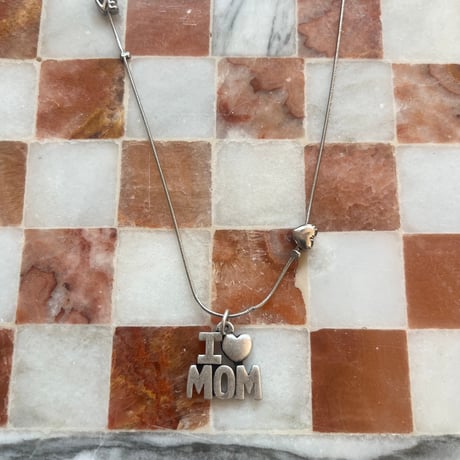 LOVE mom necklace♡ྀི ˖ ⊹