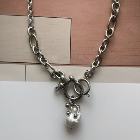 big pearl necklace *๑ ⋆₊ ♱