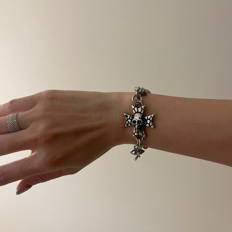 skull bracelet ☠︎⊹₊ ♱