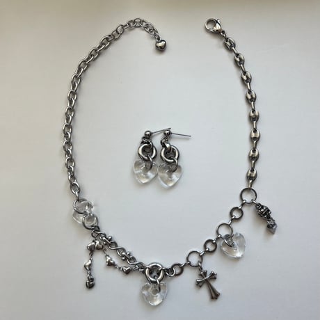 glass heart charm necklace-clear-