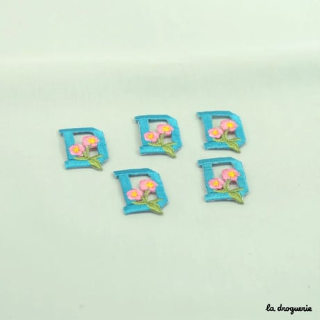 Ecusson Alphabet fleuri | Ecusson à thermocoller - de 20 à 30 x 28 mm
