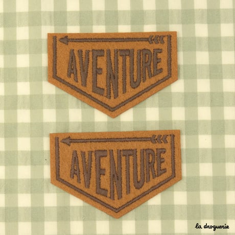 Ecusson Feutre Aventure 65 mm | Ecusson à thermocoller 65×41 mm