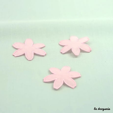 Ecusson Pétale vaporeux petite taille | Ecusson à thermocoller 45 mm