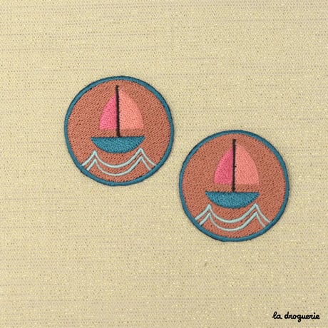 Ecusson Bateau sur l’eau 44 mm | Ecusson à thermocoller 44 mm