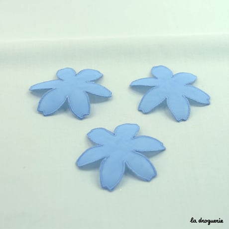Ecusson Pétale vaporeux moyenne taille | Ecusson à thermocoller 65 mm