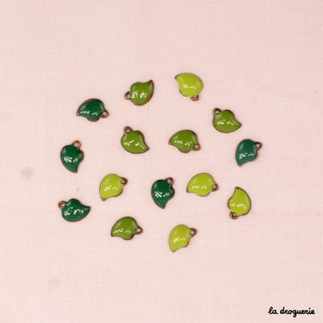 Perle Toquade mini-feuille en coeur | Perle 9x6 mm