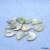 Perle « Akoya demi-lune 1 trou » petite taille