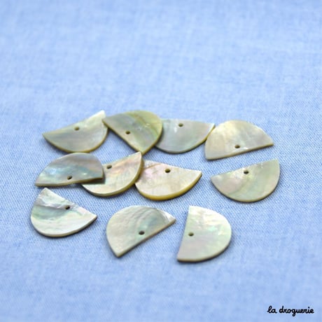 Perle « Akoya demi-lune 1 trou » petite taille
