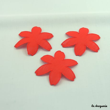 Ecusson Pétale vaporeux moyenne taille | Ecusson à thermocoller 65 mm