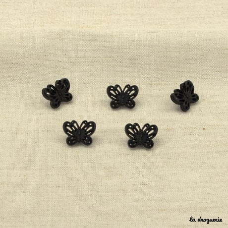 Bouton Envolée papillons ajourés 15 mm