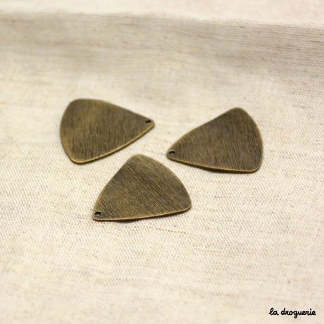 Perle « Triangle ondulé brossé »