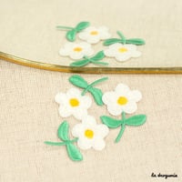 Ecusson fleur gauche | Ecusson à thermocoller 45 x 33 mm