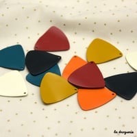 Perle « Chromatique triangle ondulé »