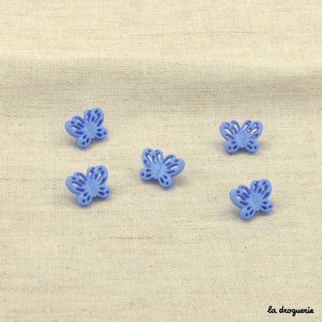 Bouton Envolée papillons ajourés 15 mm
