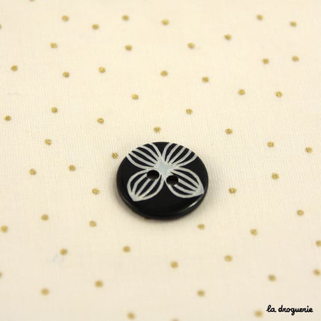 Bouton « Pétale gravé pion » 18 mm