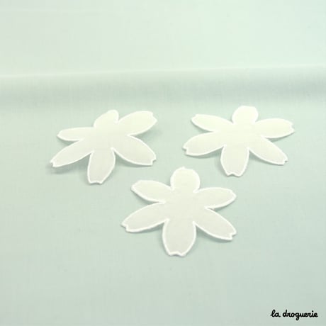 Ecusson Pétale vaporeux moyenne taille | Ecusson à thermocoller 65 mm