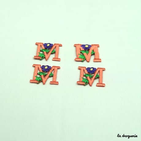 Ecusson Alphabet fleuri | Ecusson à thermocoller - de 20 à 30 x 28 mm
