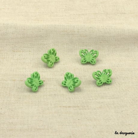 Bouton Envolée papillons ajourés 15 mm
