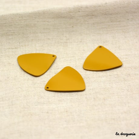 Perle « Chromatique triangle ondulé »