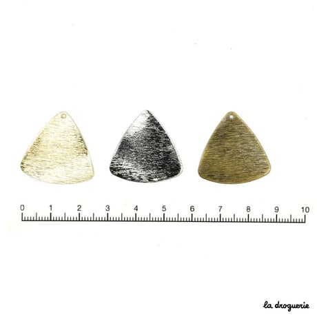 Perle « Triangle ondulé brossé »