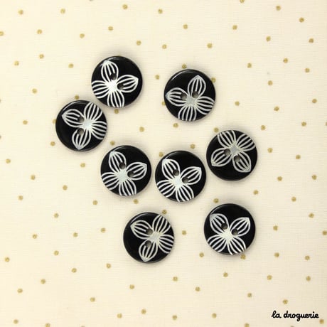Bouton « Pétale gravé pion » 18 mm