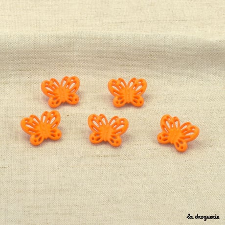 Bouton Envolée papillons ajourés 20 mm