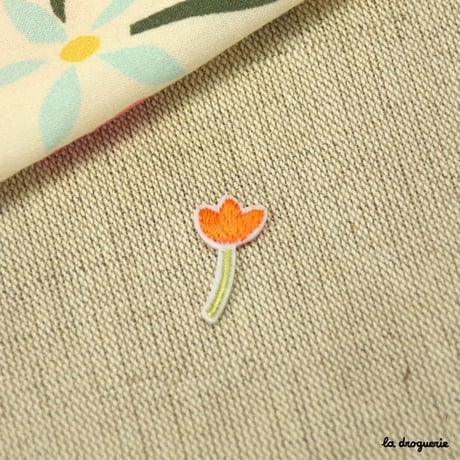 Ecusson “Marché aux fleurs bouton” 24×12 mm