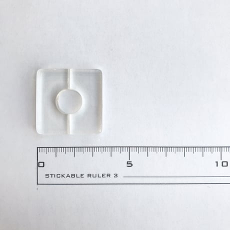 Perle « Cellophane Carré centre »12mm